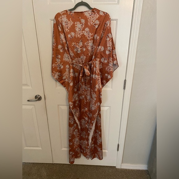 Medium bump friendly tie back camel dress - Picture 2 of 4